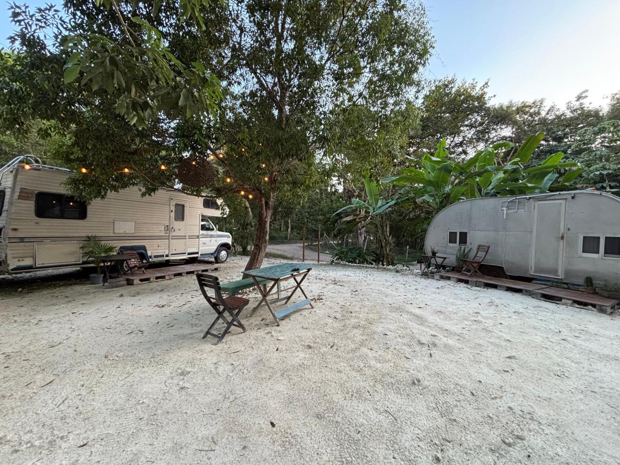 Momotoh Camper Hotel Xpujil Eksteriør billede