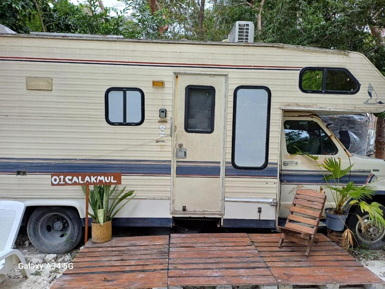 Momotoh Camper Hotel Xpujil Eksteriør billede